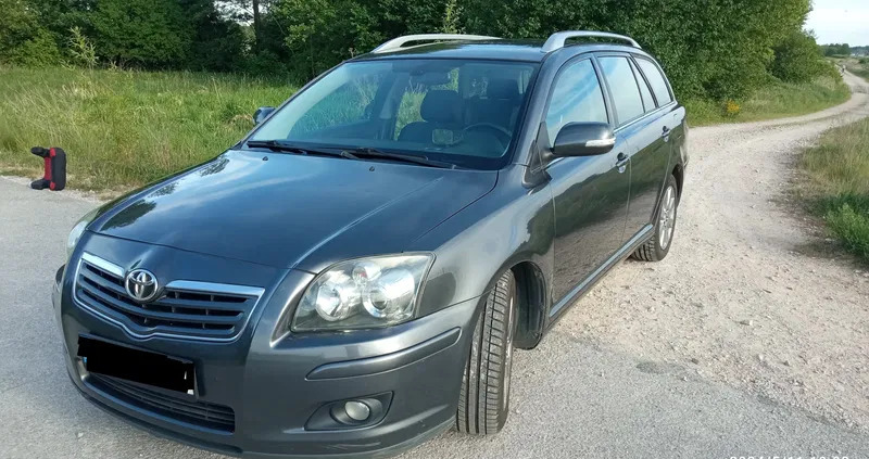 toyota avensis dobrzany Toyota Avensis cena 16800 przebieg: 298600, rok produkcji 2007 z Dobrzany